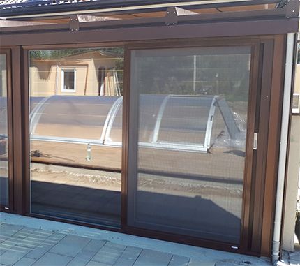 Sieť posuvná v lištách